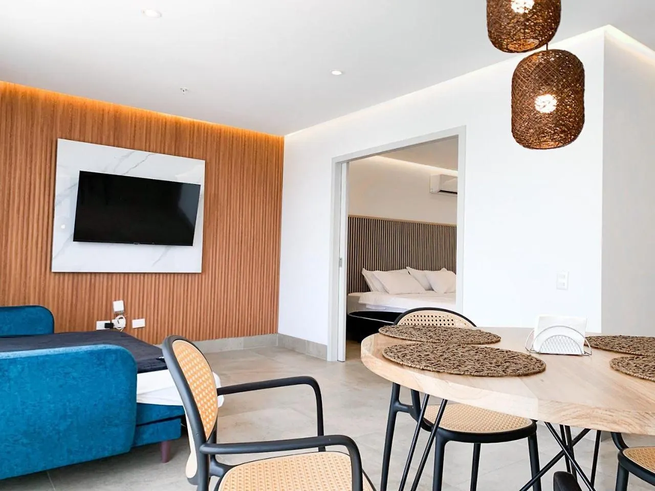 Suites Cerca Del Aeropuerto - Terminal Terrestre Y Centros Comerciales Guayaquil 0*,  Ecuador