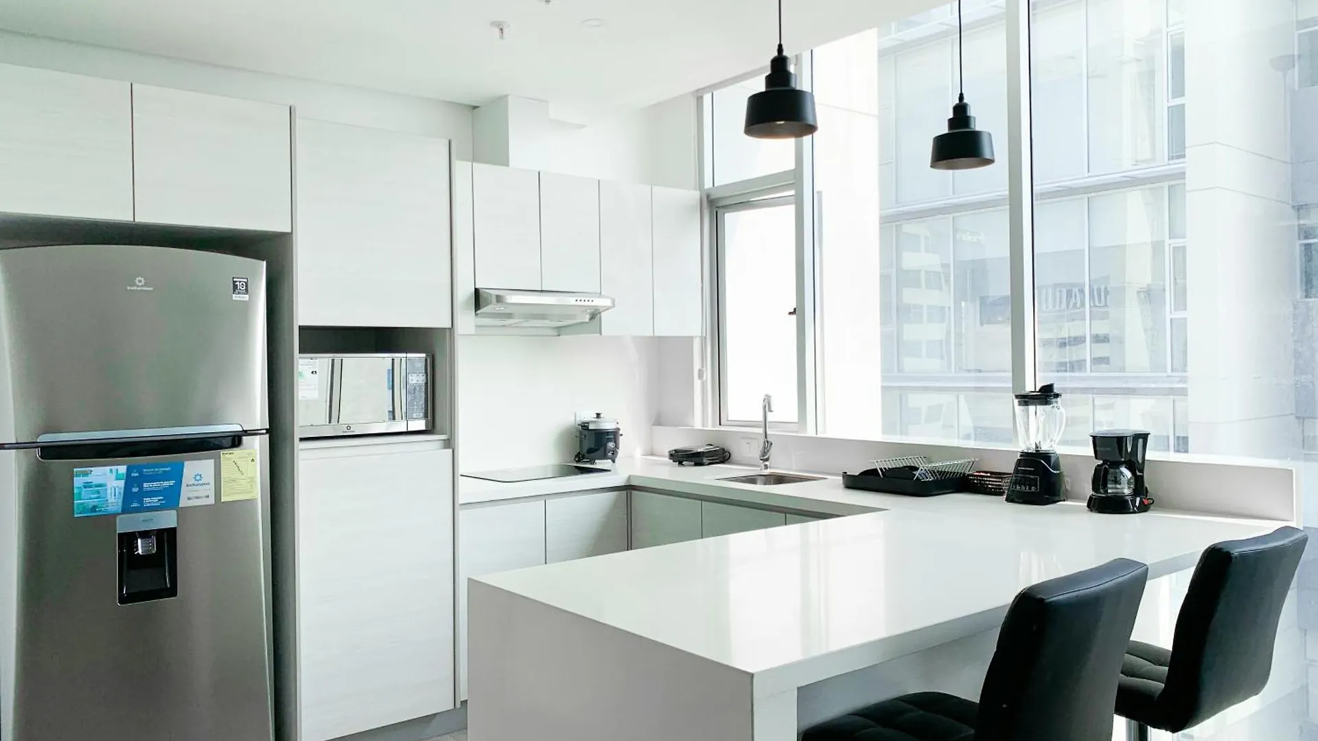 Suites Cerca Del Aeropuerto - Terminal Terrestre Y Centros Comerciales Guayaquil Apartment