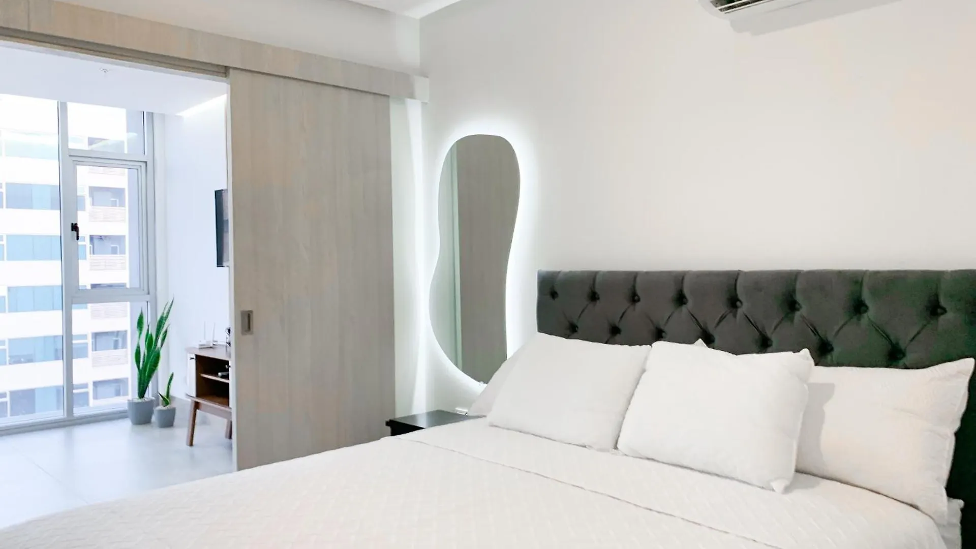 Suites Cerca Del Aeropuerto - Terminal Terrestre Y Centros Comerciales Guayaquil 0*,