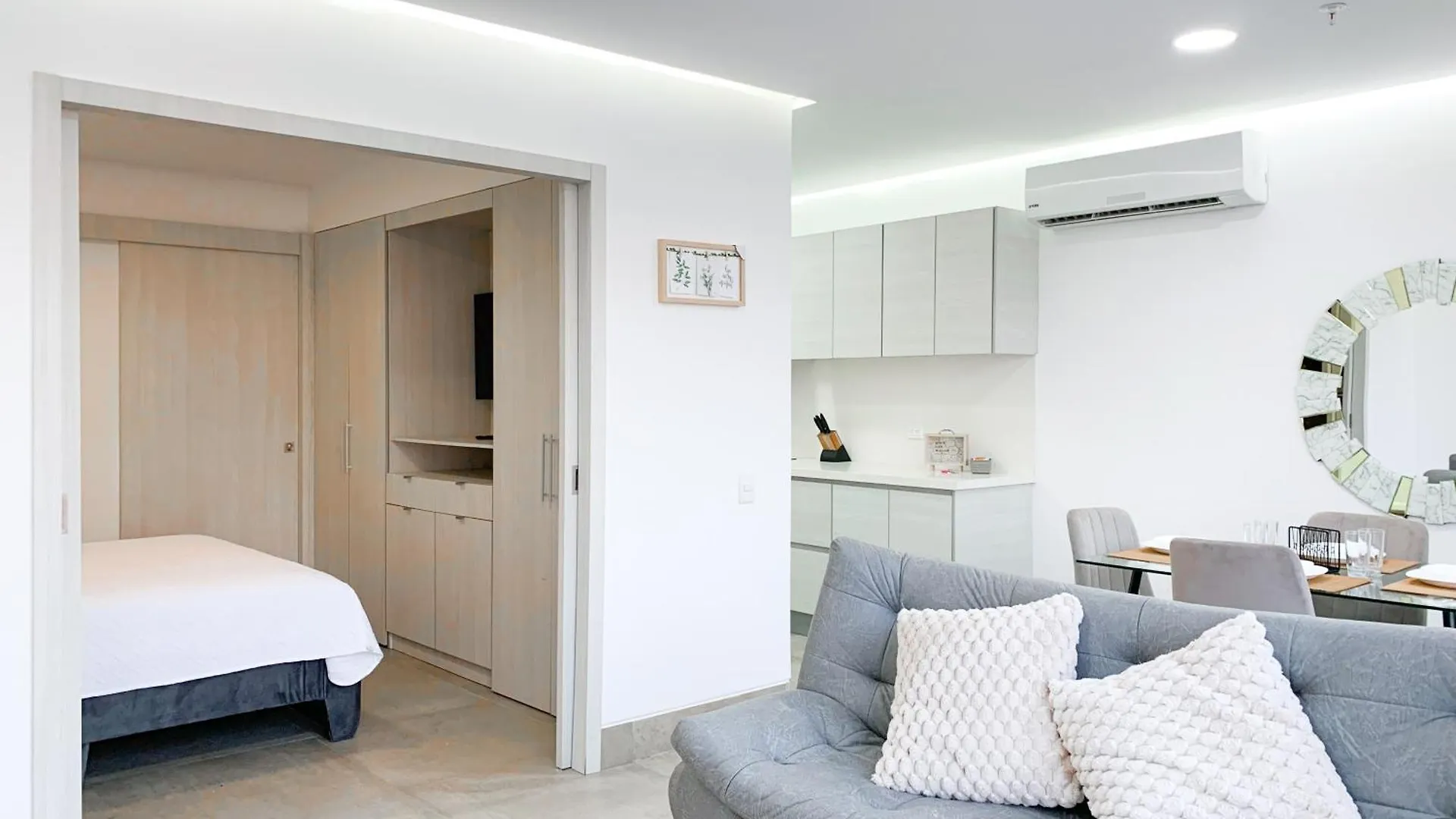 Suites Cerca Del Aeropuerto - Terminal Terrestre Y Centros Comerciales Guayaquil Ecuador