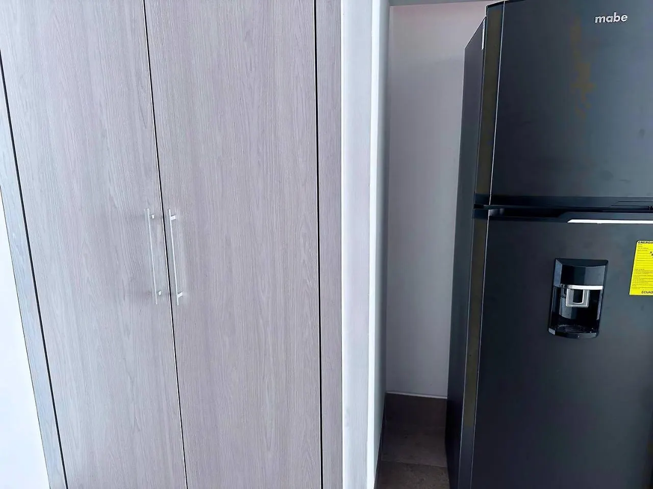 Suites Cerca Del Aeropuerto - Terminal Terrestre Y Centros Comerciales Guayaquil Apartment